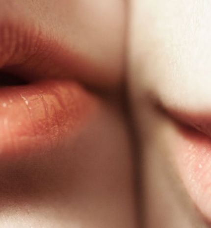 5 non-sexual ways to increase intimacy